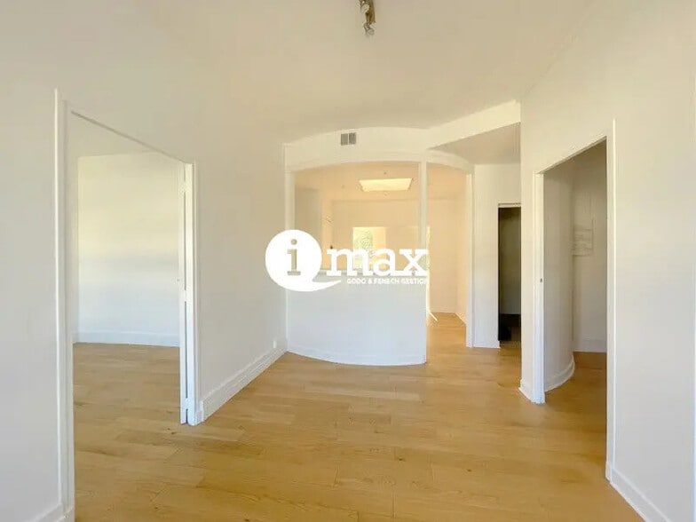 51 Boulevard Henri Sellier, Suresnes à louer - Photo de l’immeuble – Image 2 sur 7