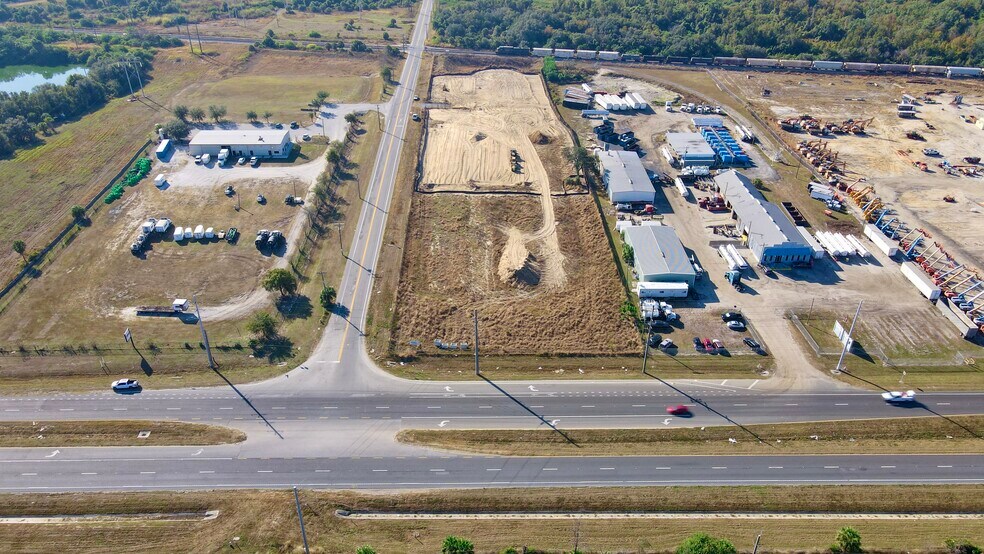 3456 Bonnie Mine Rd, Mulberry, FL à louer - Photo de l’immeuble – Image 3 sur 15