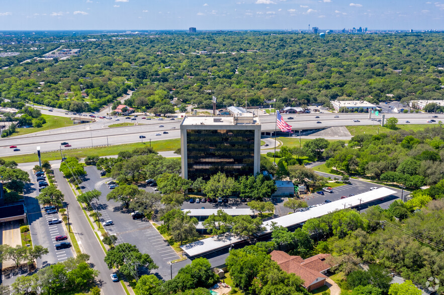 1635 NE Loop 410, San Antonio, TX à louer - Aérien – Image 3 sur 3