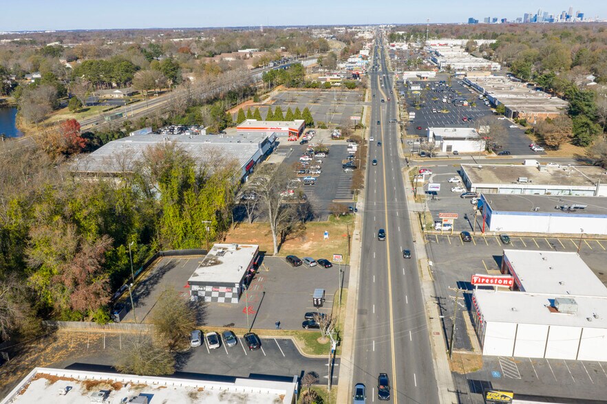 6324 South Blvd, Charlotte, NC à vendre - Photo de l’immeuble – Image 3 sur 19