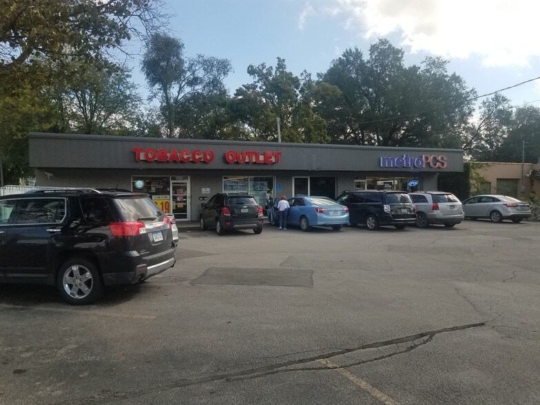 3409 SW 9th St, Des Moines, IA à vendre - Photo de l’immeuble – Image 2 sur 4