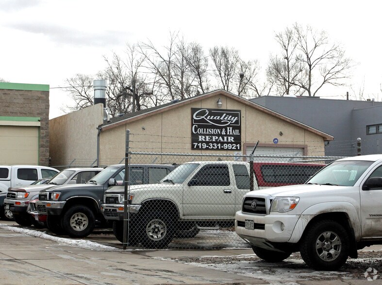 323 Iowa Ave, Colorado Springs, CO à vendre - Photo de l’immeuble – Image 2 sur 2