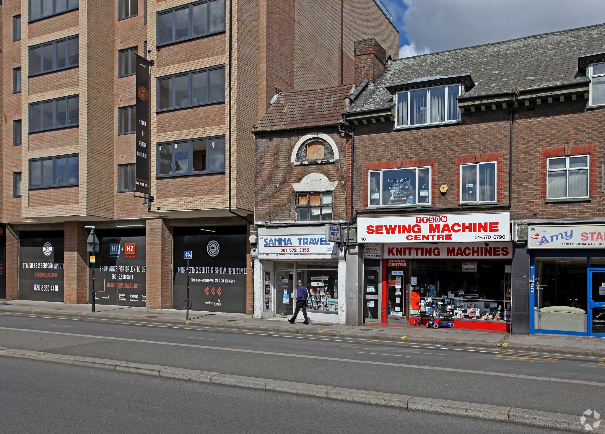 42 High St, Hounslow à louer Photo principale– Image 1 sur 3