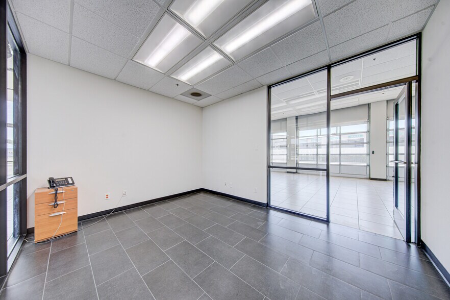 4625 Wible Rd, Bakersfield, CA à louer - Photo de l’immeuble – Image 2 sur 24