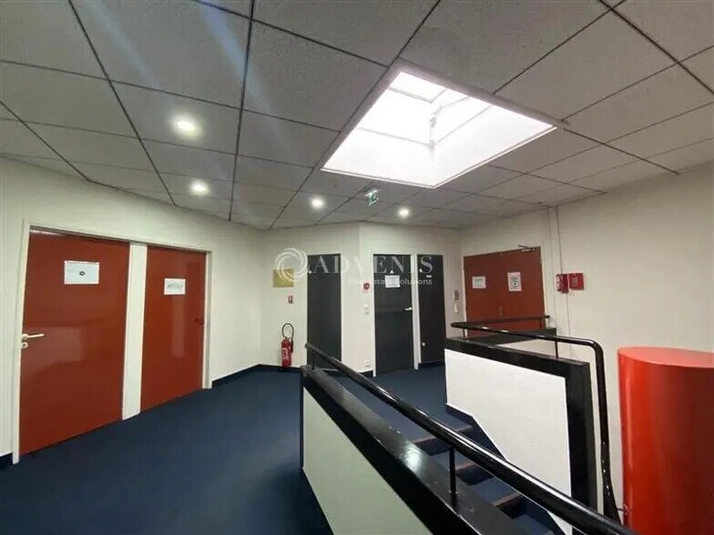 Bureau dans Palaiseau à louer - Photo de l’immeuble – Image 3 sur 6