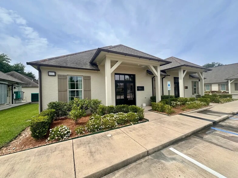 4750 Bluebonnet Blvd, Baton Rouge, LA à louer - Photo de l’immeuble – Image 1 sur 4