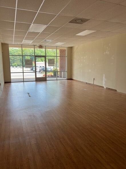 4917 Richmond-Tappahannock Hwy, Aylett, VA à louer - Photo intérieure – Image 2 sur 3