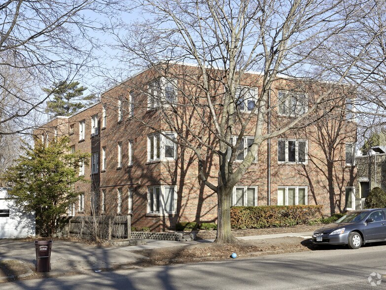 503 Cleveland Ave S, Saint Paul, MN à vendre - Photo de l’immeuble – Image 2 sur 3
