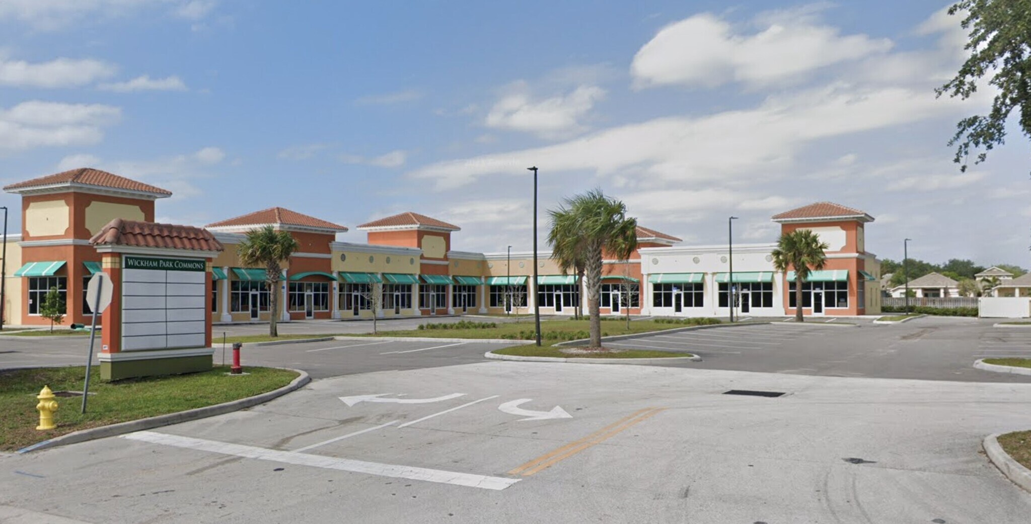 3420 N Wickham Rd, Melbourne, FL à louer Photo de l’immeuble– Image 1 sur 6