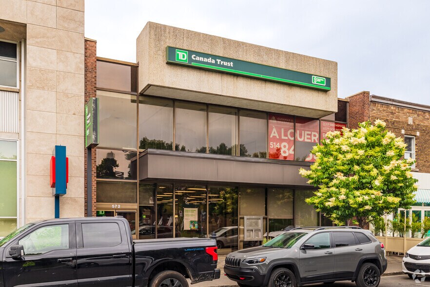 570-572 Av Victoria, Saint-lambert, QC à louer - Photo de l’immeuble – Image 2 sur 12