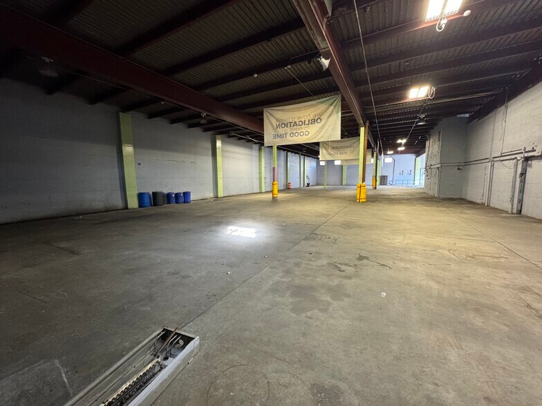677 Nepperhan Ave, Yonkers, NY à louer - Photo de l’immeuble – Image 3 sur 6