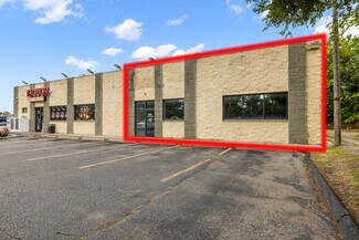 Plus de détails pour 10840-10850 W 9 Mile Rd, Oak Park, MI - Local commercial à louer