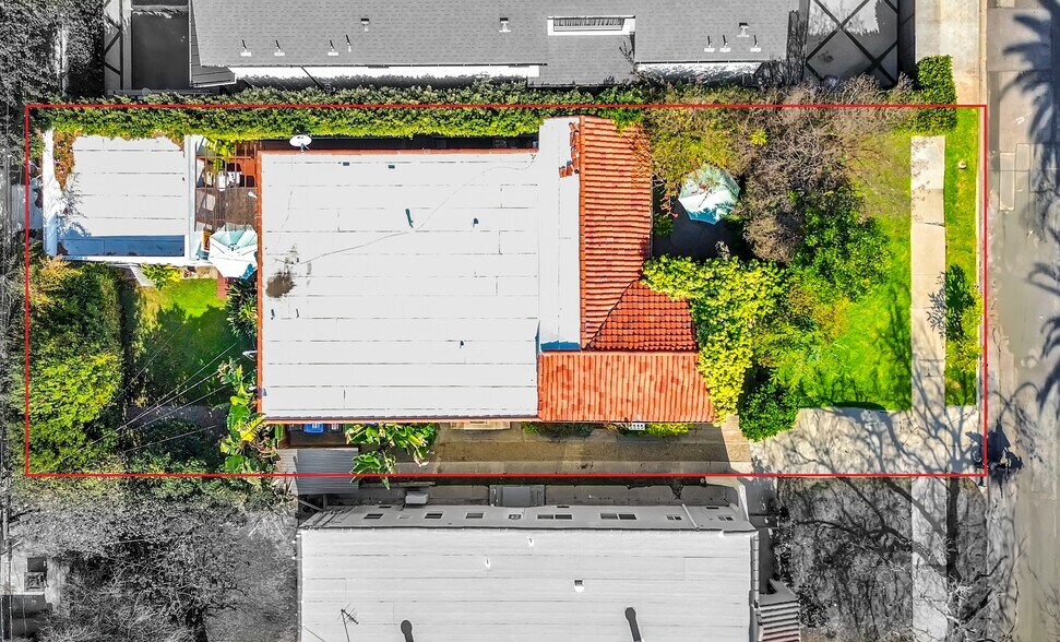 811 N Citrus Ave, Los Angeles, CA à vendre - Photo de l’immeuble – Image 2 sur 31