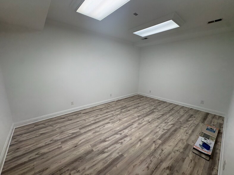 119-121 Montgomery Ave, Scarsdale, NY à vendre - Photo de l’immeuble – Image 3 sur 7