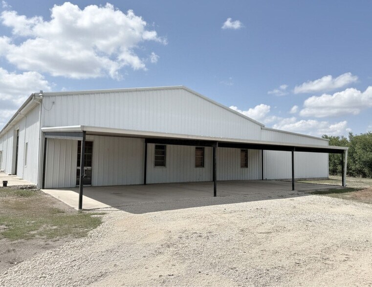 16115 SH-123 portefeuille de 4 biens à vendre sur LoopNet.fr - Photo de l’immeuble – Image 1 sur 15