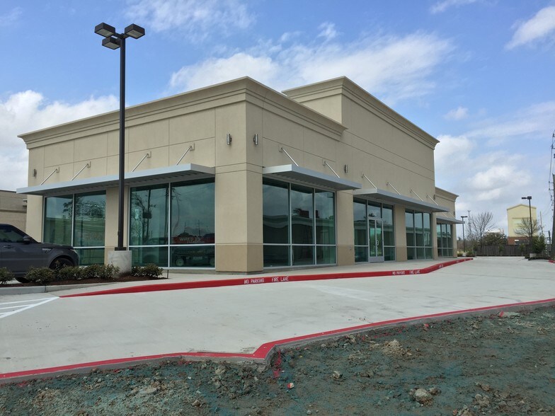 21403 N Freeway, Spring, TX à louer - Photo de l’immeuble – Image 3 sur 3