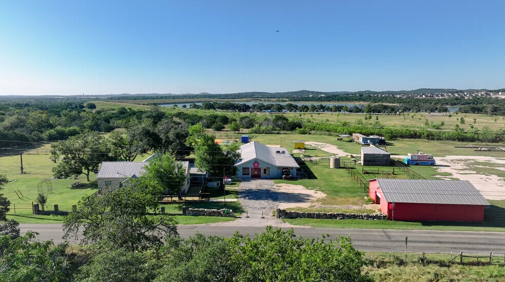11 Upper Cibolo Creek Rd, Boerne, TX à vendre - Photo de l’immeuble – Image 2 sur 37