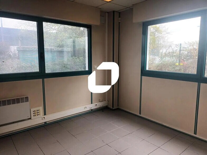 Bureau dans Lille à louer - Photo de l’immeuble – Image 2 sur 7