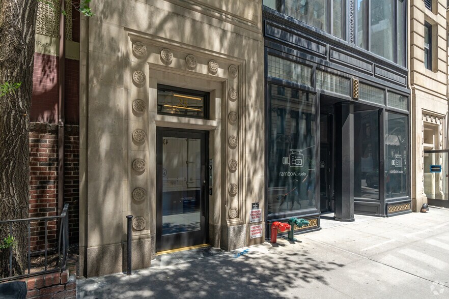 25 E 21st St, New York, NY à vendre - Photo de l’immeuble – Image 3 sur 10