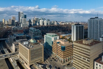 1881 Yonge St, Toronto, ON - VUE AÉRIENNE vue de carte