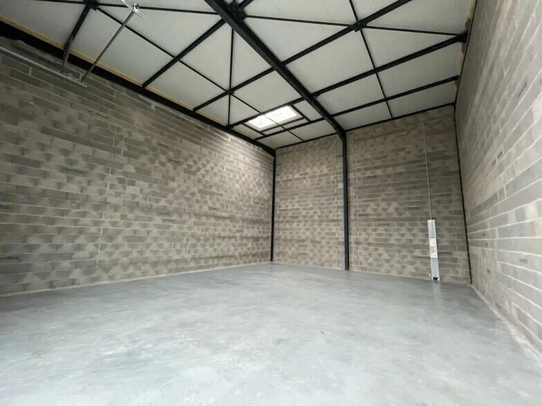 161 Allée Des Peupliers, Trévoux à louer - Photo de l’immeuble – Image 2 sur 9