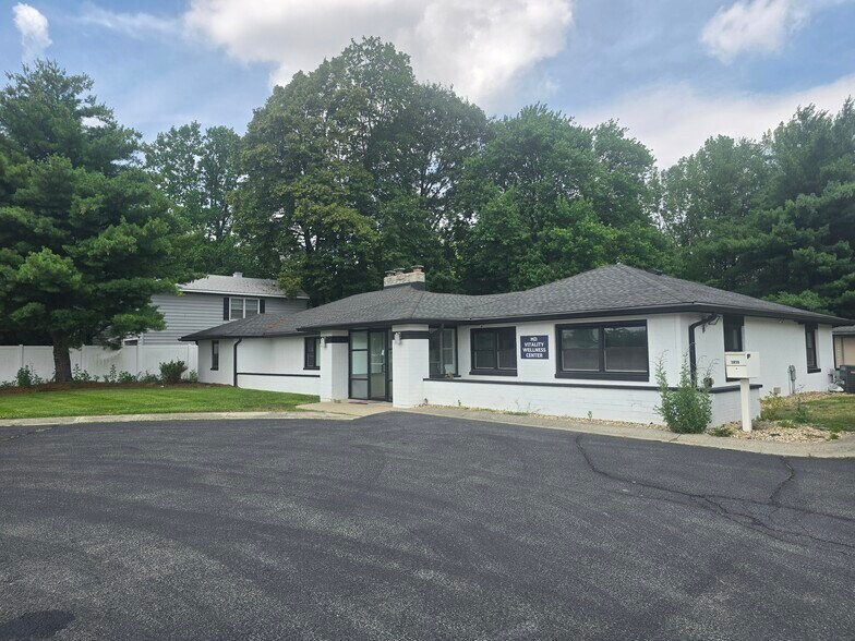 3830 W 96th St, Indianapolis, IN à vendre - Photo de l’immeuble – Image 1 sur 21