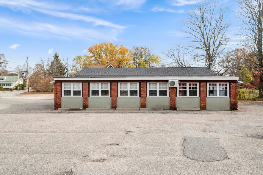 405 Church St, Pascoag, RI à vendre - Photo de l’immeuble – Image 3 sur 44