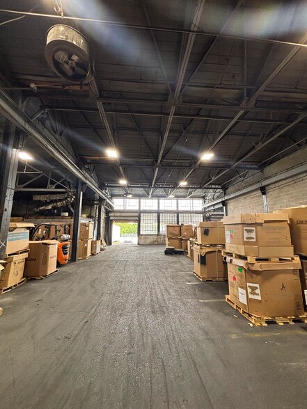 6225 State Rd, Philadelphia, PA à louer - Photo de l’immeuble – Image 2 sur 9