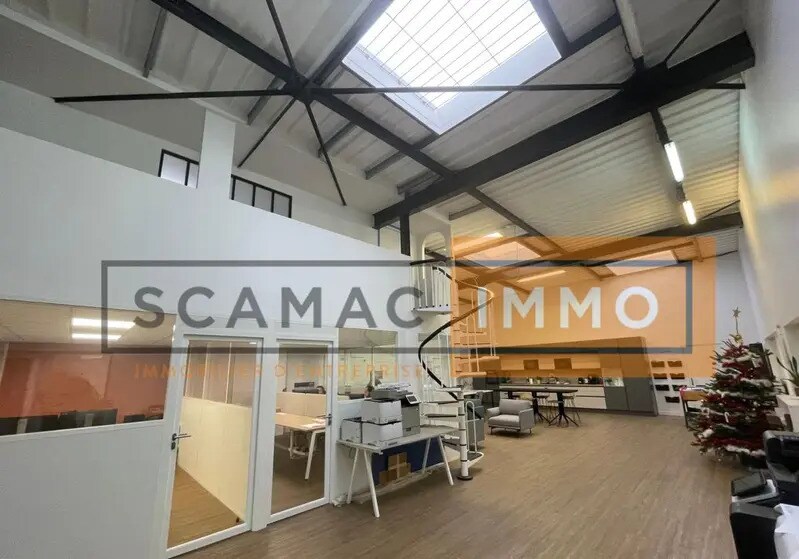 Local d'activités dans Saint-Thibault-des-Vignes à vendre - Photo de l’immeuble – Image 1 sur 15