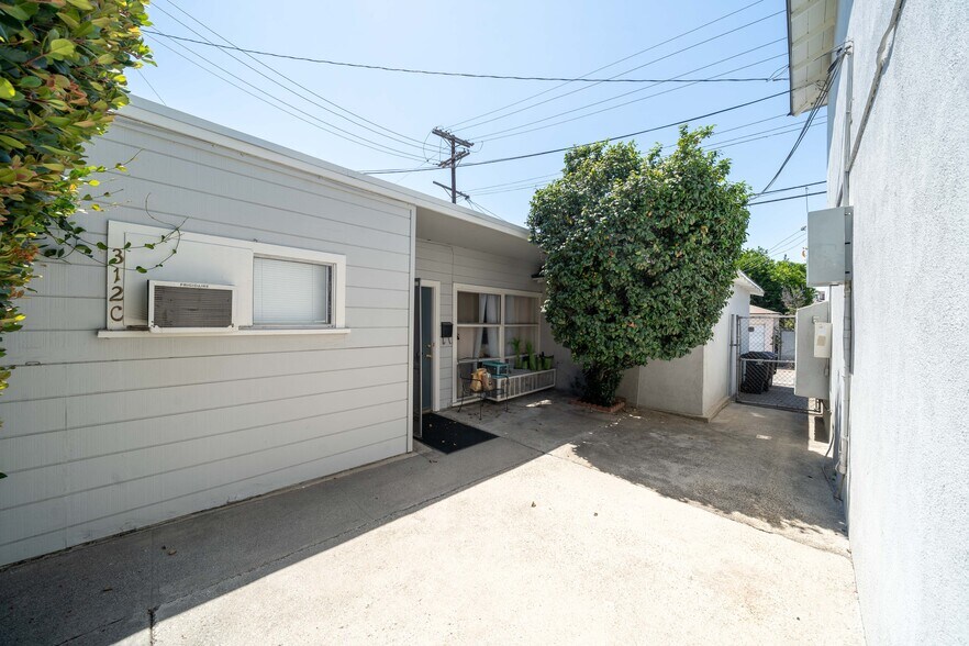 310-312 Cornell Dr, Burbank, CA à vendre - Photo de l’immeuble – Image 3 sur 20
