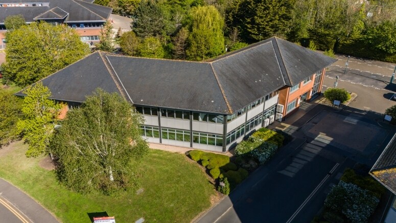 Occam Rd, Guildford à louer - Photo de l’immeuble – Image 3 sur 3