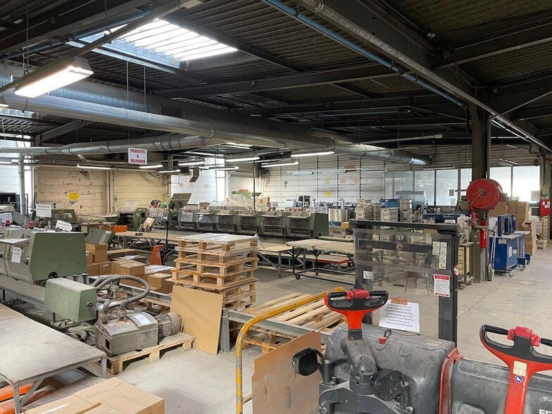 Bureau dans Le Muy à louer - Photo intérieure – Image 2 sur 7