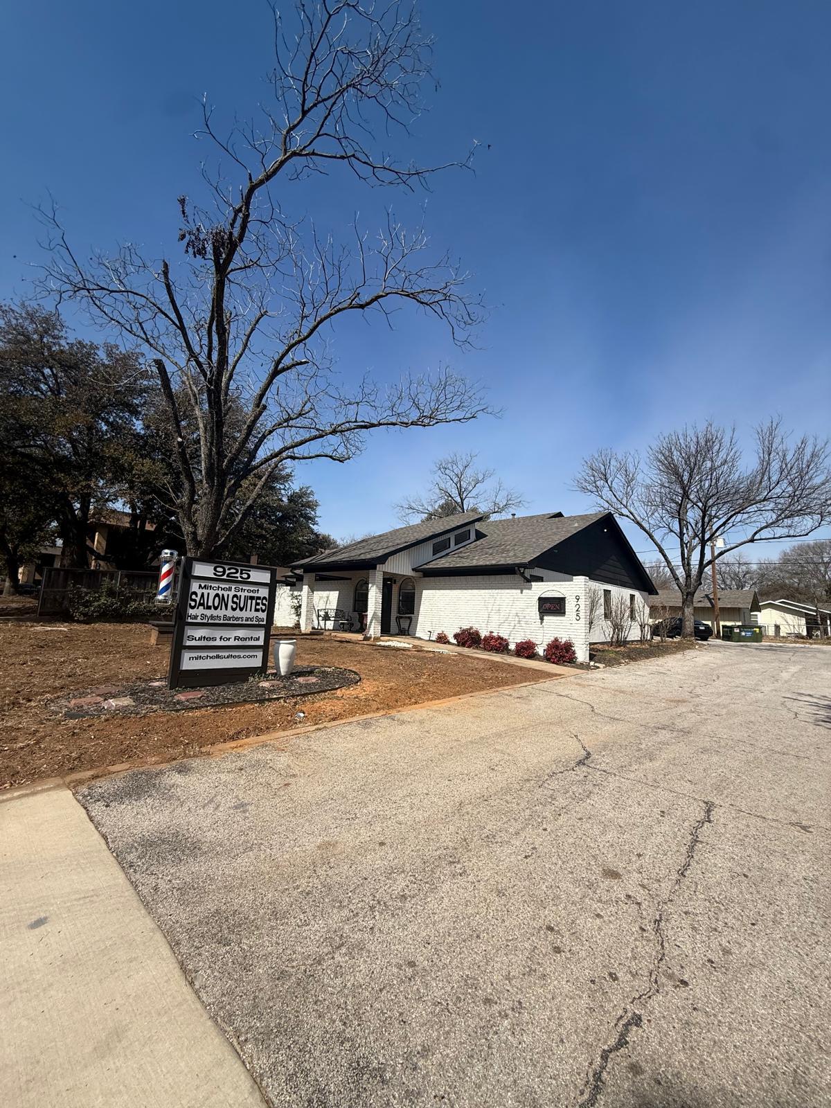 925 W Mitchell St, Arlington, TX à louer Photo principale– Image 1 sur 12