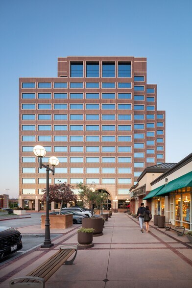 7676 Hazard Center Dr, San Diego, CA à louer - Photo de l’immeuble – Image 2 sur 12