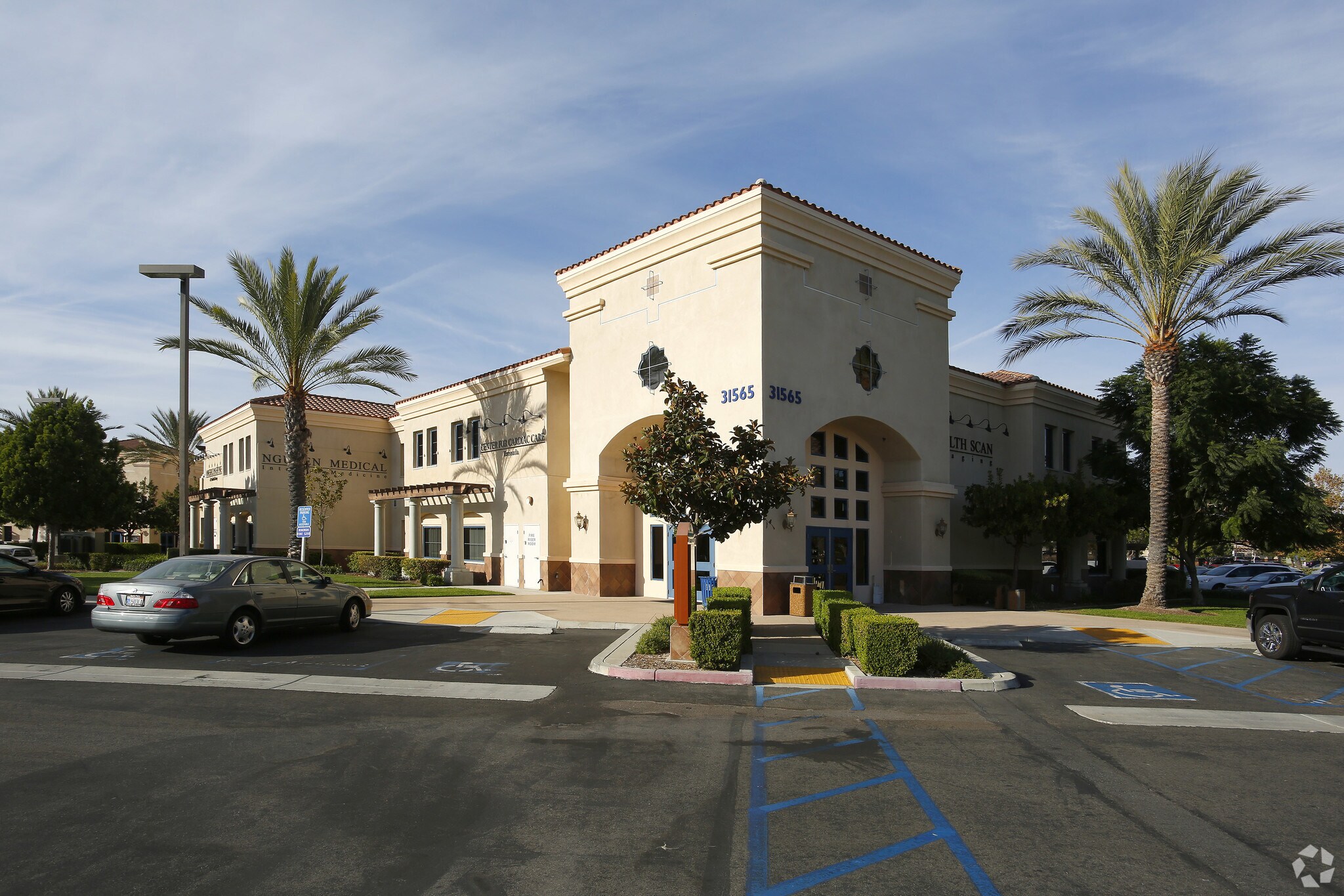 31565 Rancho Pueblo Rd, Temecula, CA à louer Photo de l’immeuble– Image 1 sur 9