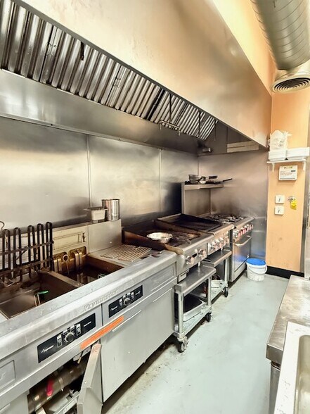 116 N Aberdeen St, Chicago, IL à vendre - Photo intérieure – Image 3 sur 6