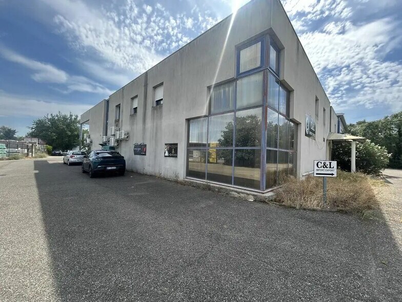 Industriel/Logistique dans Avignon à louer - Photo de l’immeuble – Image 2 sur 6