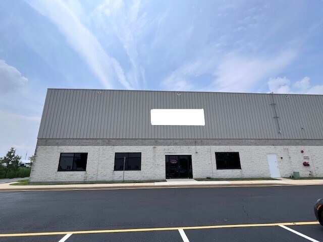 311 Carroll Dr, New Castle, DE à louer - Photo de l’immeuble – Image 3 sur 13