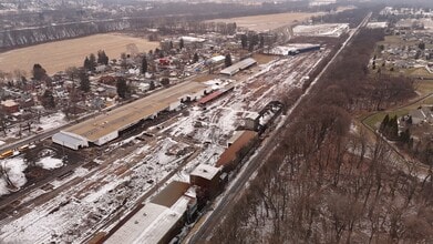 417 N Arch St, Milton, PA à louer Photo intérieure– Image 2 sur 11