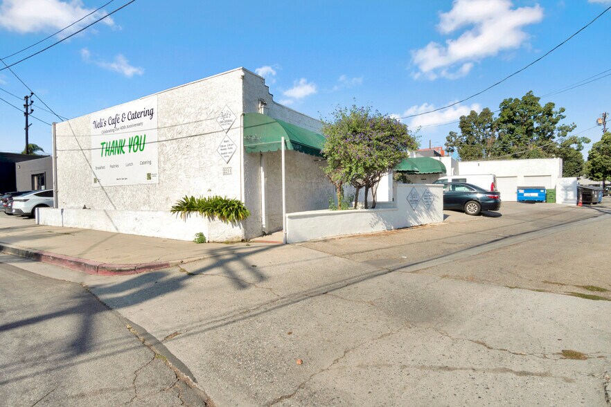 2214 Stoner Ave, Los Angeles, CA à louer - Photo de l’immeuble – Image 3 sur 22