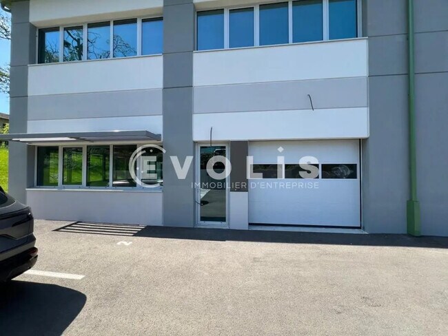 Plus de détails pour Local d’activités à vendre