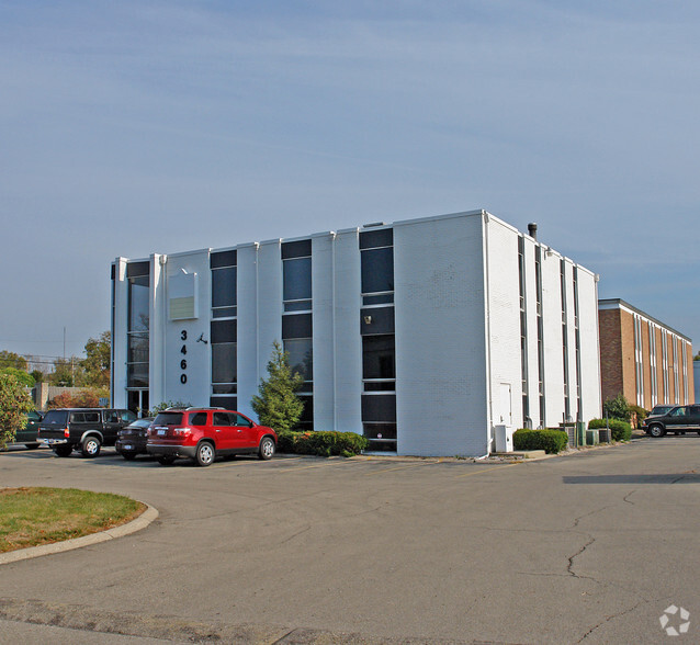 3460 S Dixie Dr, Moraine, OH à louer - Photo principale – Image 1 sur 2