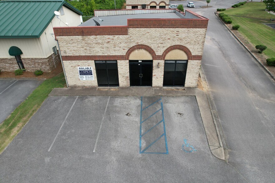 100 Yeager Pky, Pelham, AL à louer - Photo de l’immeuble – Image 2 sur 3