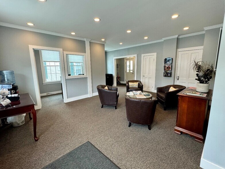 204 Union St, Bennington, VT à louer - Photo intérieure – Image 3 sur 9