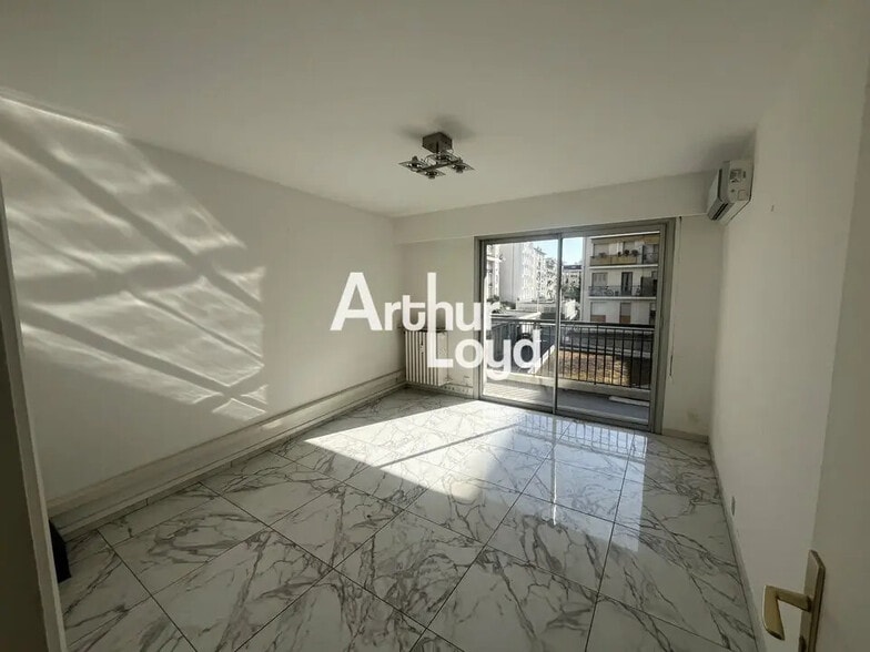 Bureau dans Nice à louer - Photo intérieure – Image 1 sur 4