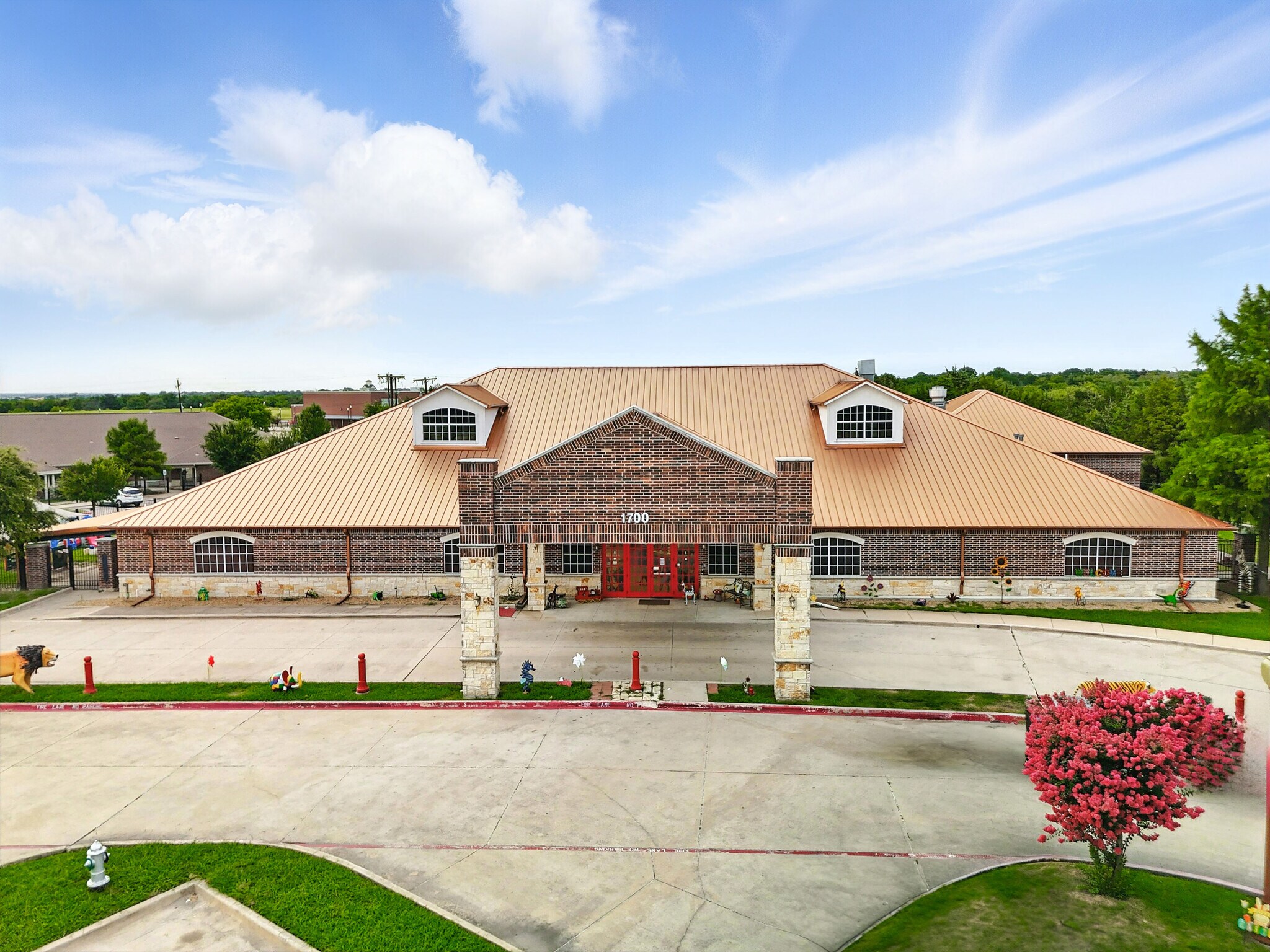 1700 Cedar Run, Ennis, TX à vendre Photo de l’immeuble– Image 1 sur 67