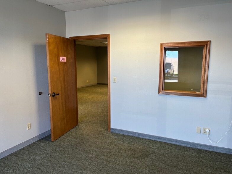100 N Morain St, Kennewick, WA à louer - Photo de l’immeuble – Image 3 sur 8