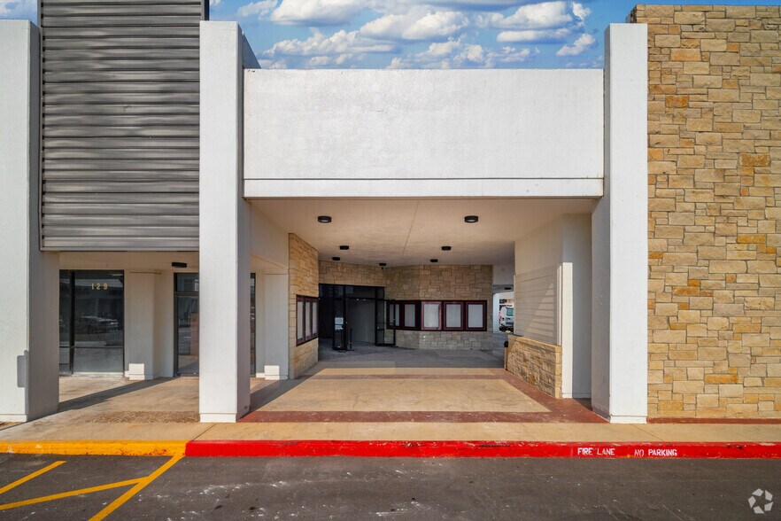 1255 SW Loop 410, San Antonio, TX à vendre - Photo principale – Image 1 sur 4