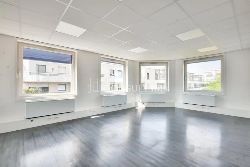 Bureau dans Suresnes à louer - Photo de l’immeuble – Image 2 sur 7
