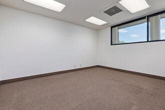250 N Robertson Blvd, Beverly Hills, CA à louer Photo intérieure– Image 1 sur 7